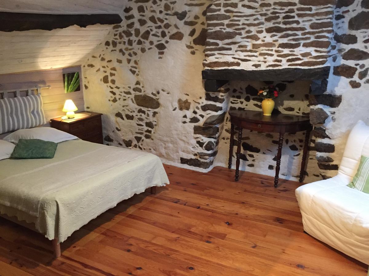 Gites Au Clos Du Lit Saint-Aaron Dış mekan fotoğraf